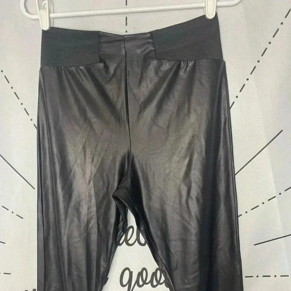 ASOS DESIGN leather look leggings with elastic slim waist - Picture 4 of 8